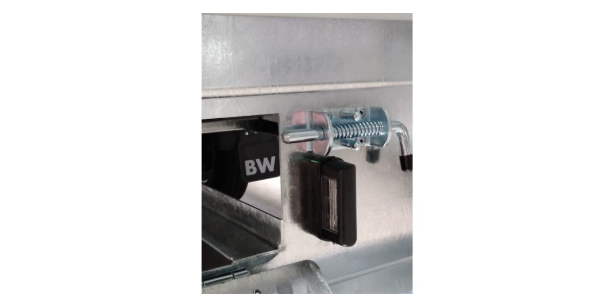 Compartiment verrouillable pour rampes