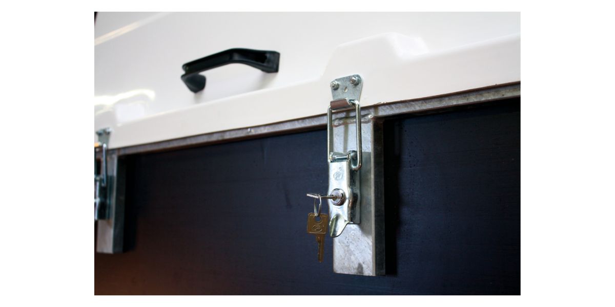 Remorque bagagère - Fermeture capot