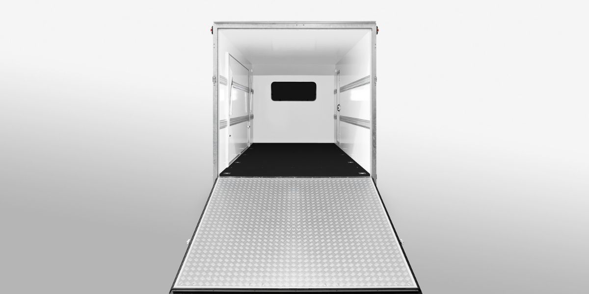 TFSP 5000x2000x2100 - Vue intérieur et rampe ouverte